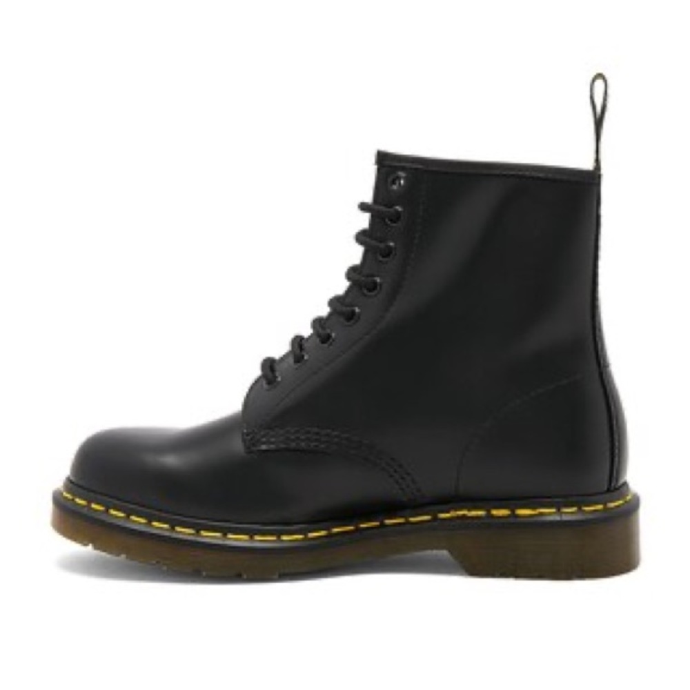 Women’s size 7 Dr Marten 1460 boots